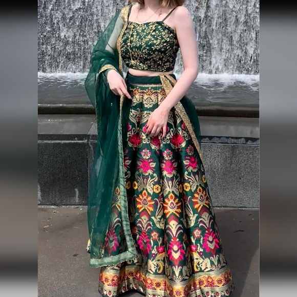 Green Indian lehenga choli garba dress navratri lehenga choli - Picture 7 of 8